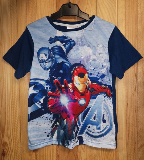 Camiseta niño Avengers.