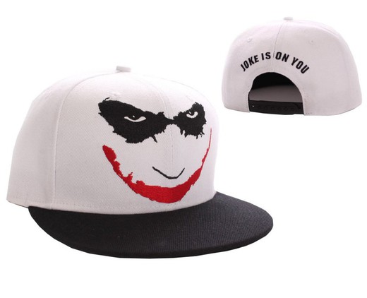 Cappellino con sorriso Joker "Lo scherzo è su di te"
