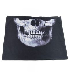 Braga de Cuello Calavera B/N