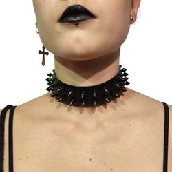 Collar choker doble pinchos negros