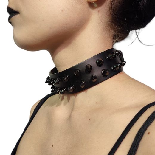 Collar choker doble pinchos negros