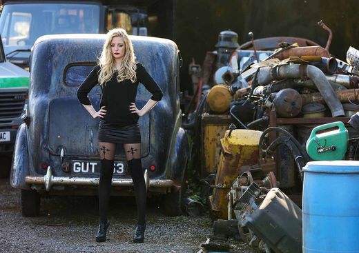 Meias cruzadas com efeito collant