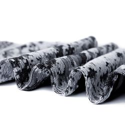 Palestino camuflaje negro y blanco