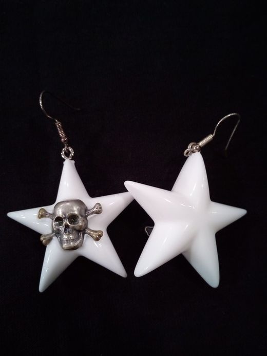 Weißer Sternschädel Silberohrring
