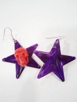 Flieder Roter Schädel Stern Ohrring