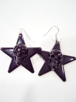 Boucle d'oreille Black Star Black Skull