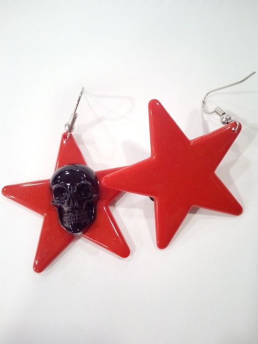 Red Star Black Skull Ohrringe
