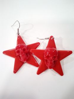 Rode ster rode schedel oorbellen