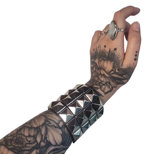 Pulsera cuatro hileras pirámides