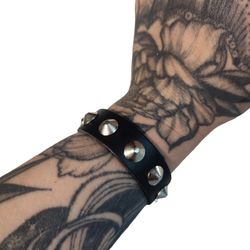 Pulsera conos una hilera