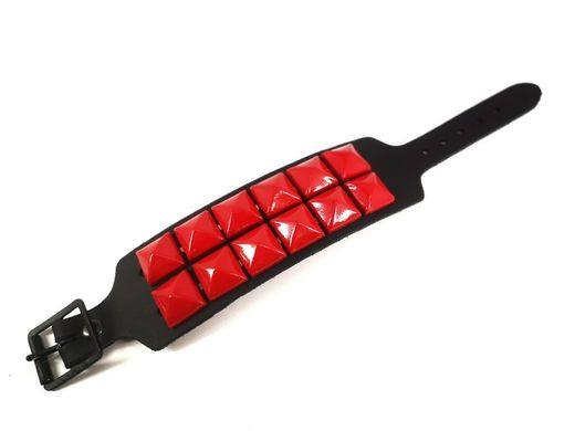 Bracelet pyramides rouges 2 rangs