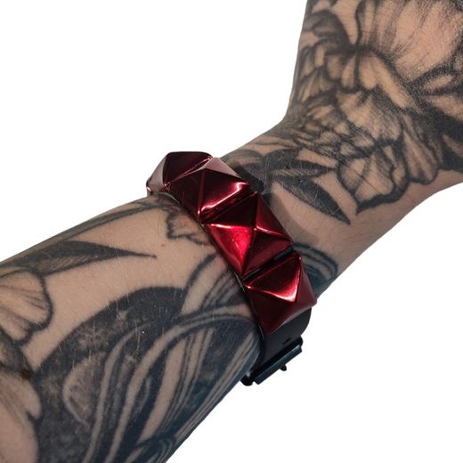 Bracelet pyramides rouges 1 rang