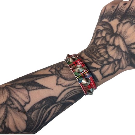 Pulsera tartan con conos