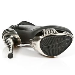 Neue Rockschuhe M-MAG001-C1